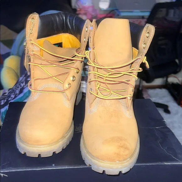 Timberland Tan Leather Boots - Picture 3 of 3